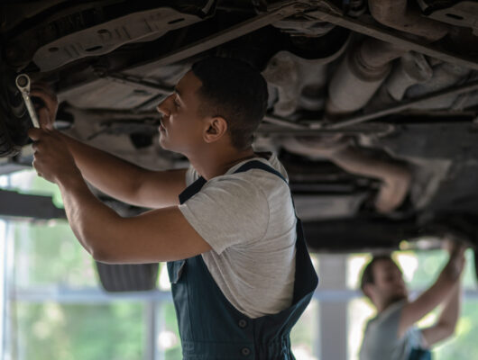 Guide étape par étape pour entretenir votre voiture comme un pro